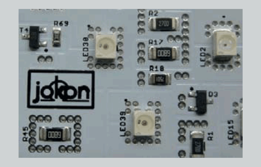 La gamme des feux Jokon est equipé de LED OSRAM sophistiquées à fonctions multiples. Jokon 13.3114.000 - E13-34809 E13-34808 - SNW 780/12V
